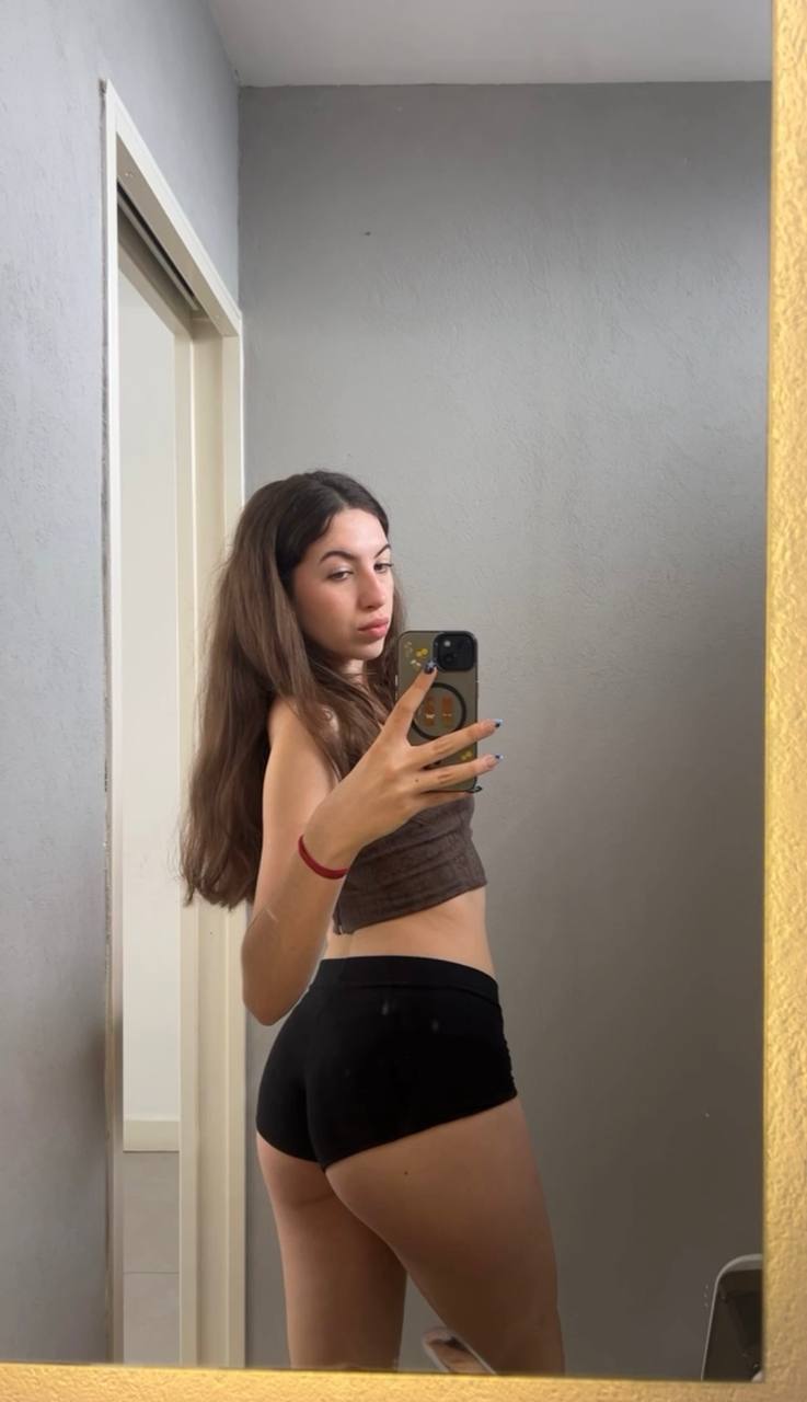 Amber in her underwear in Gurgaon