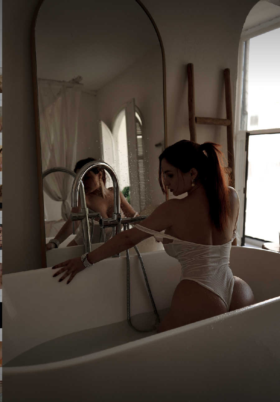 A playful frame from Miranda Faith nude — online in Gurgaon