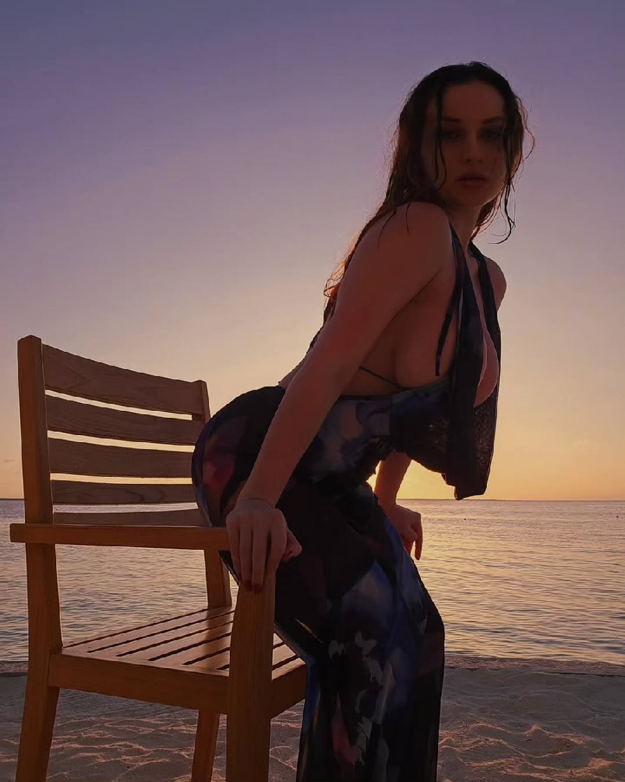 Sexy girl Miranda Faith nude in Gurgaon