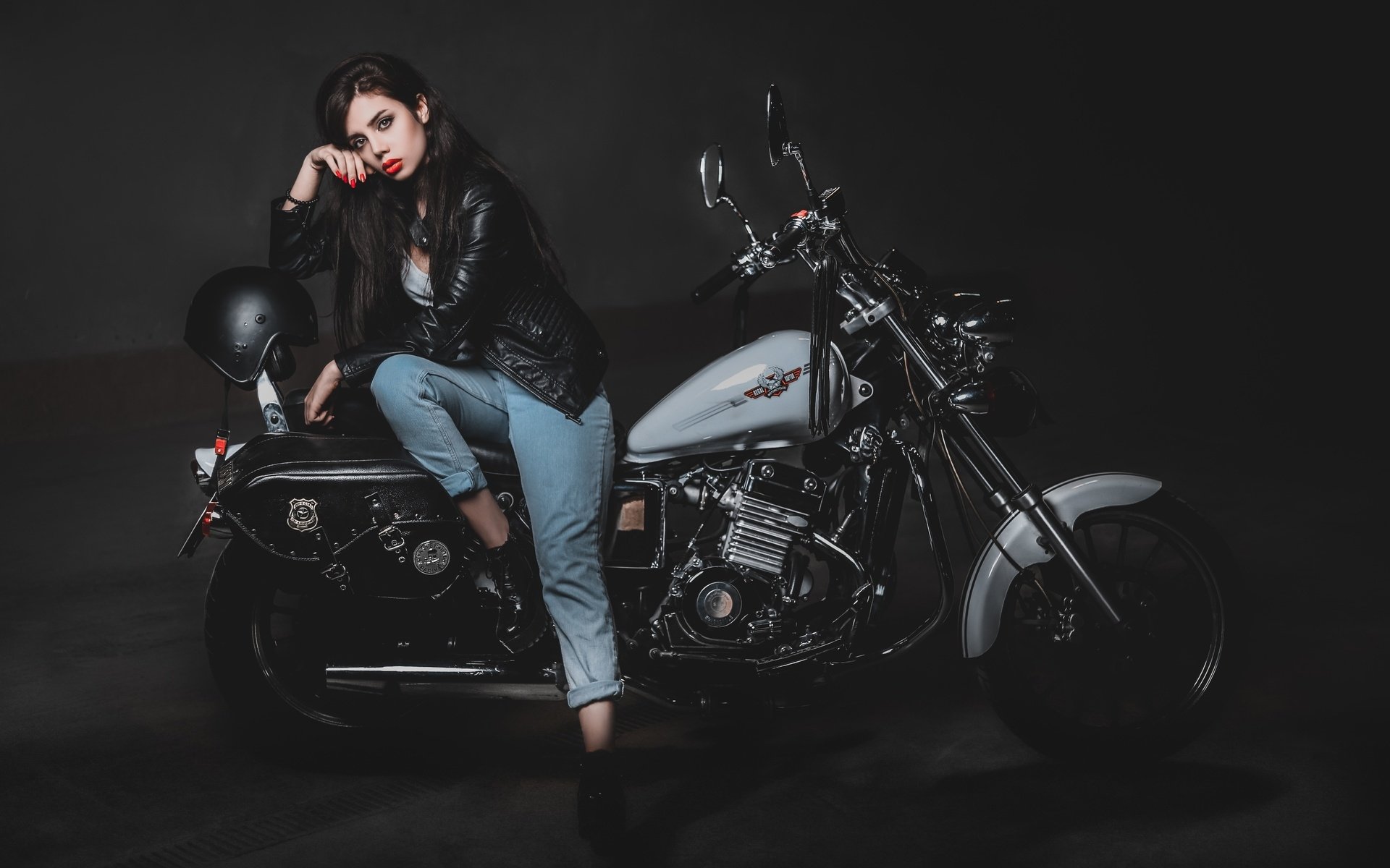 Biker girls: style and drive in Gurgaon