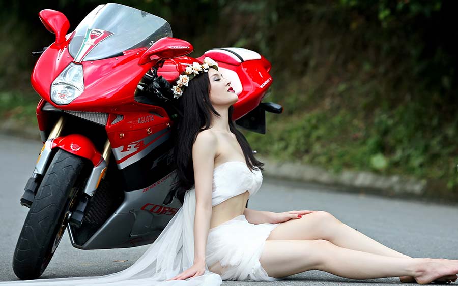 Beautiful girls and motorcycles in Gurgaon