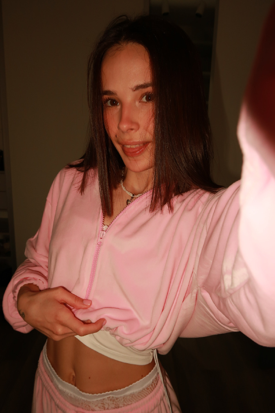 Tina brings the glow — live moments in Gurgaon