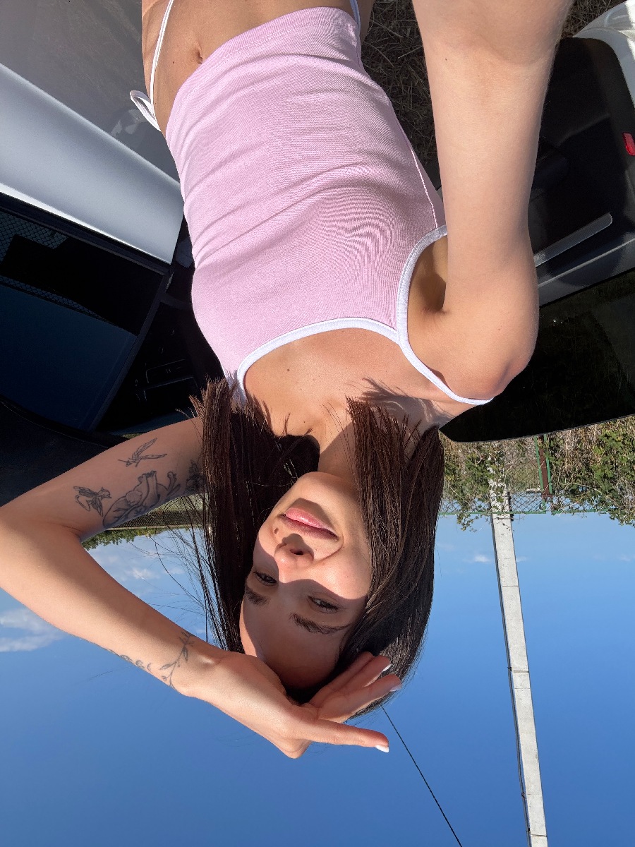 Sexy model Tina in Gurgaon